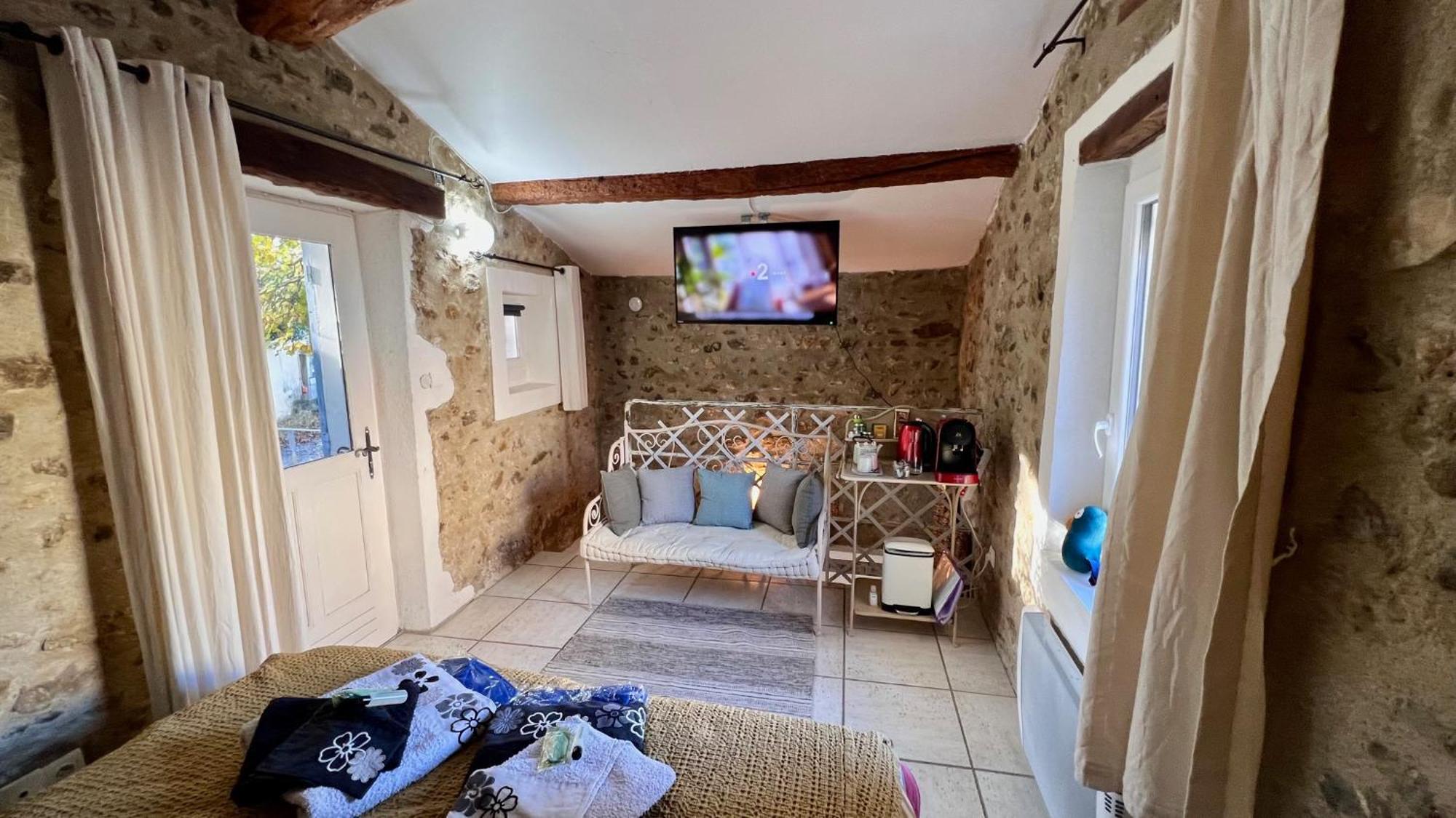 Chambre D'Hotes Lou Pataclet Charols Exteriér fotografie